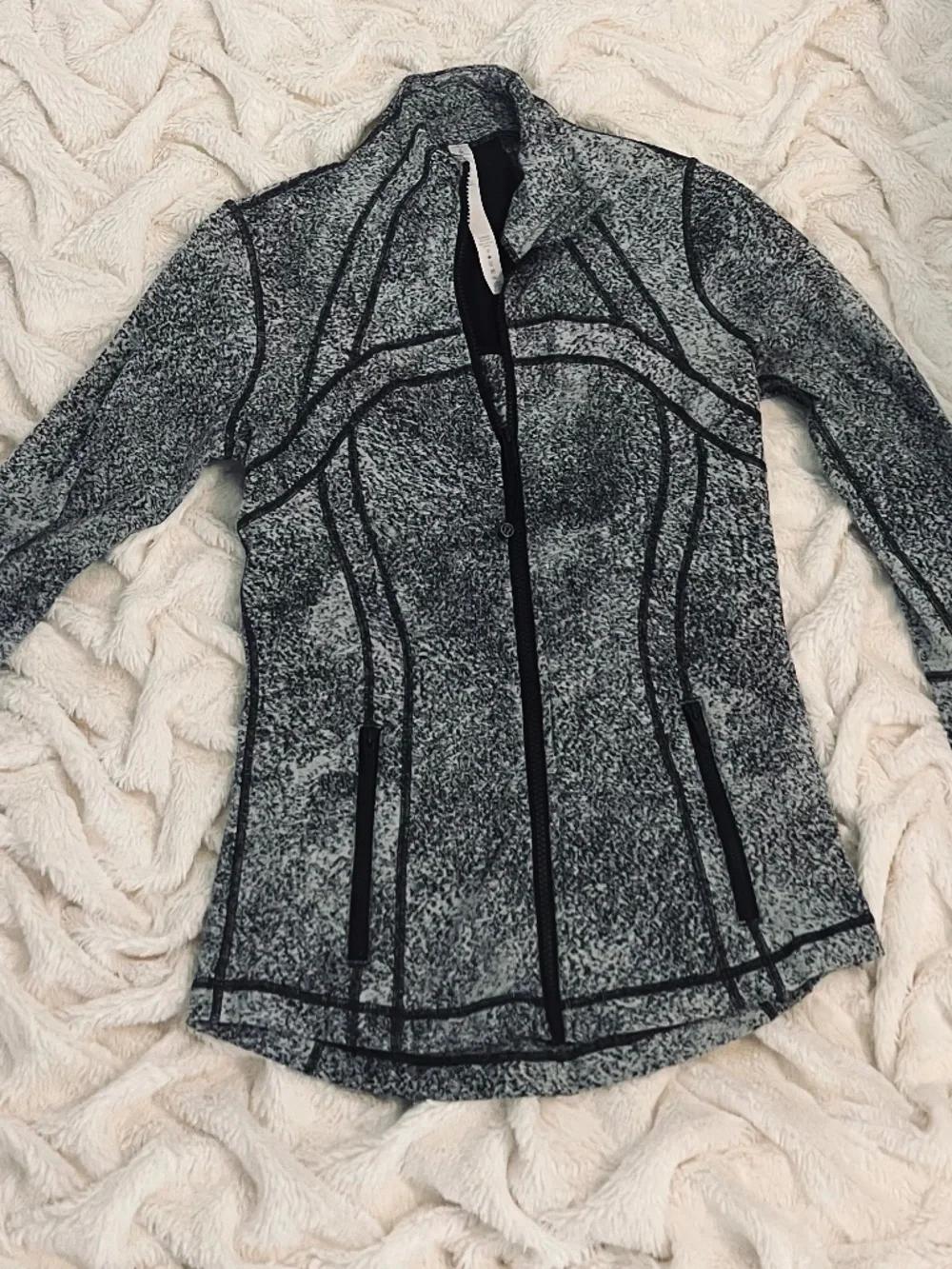 Lululemon Fitted Define-Style Jacket – Black & White Heathered – Size 8